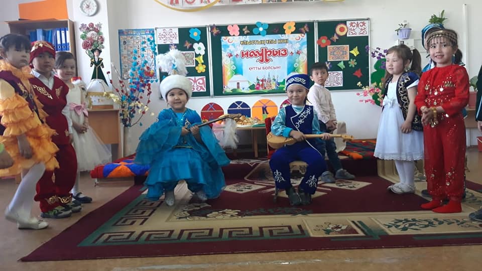 Boraldai kentı 39 gimnziia qabyrasyna "Ulystyń uly kúni Naýryz merekesıne"arnalǵan ıs-sharadan kórınıster