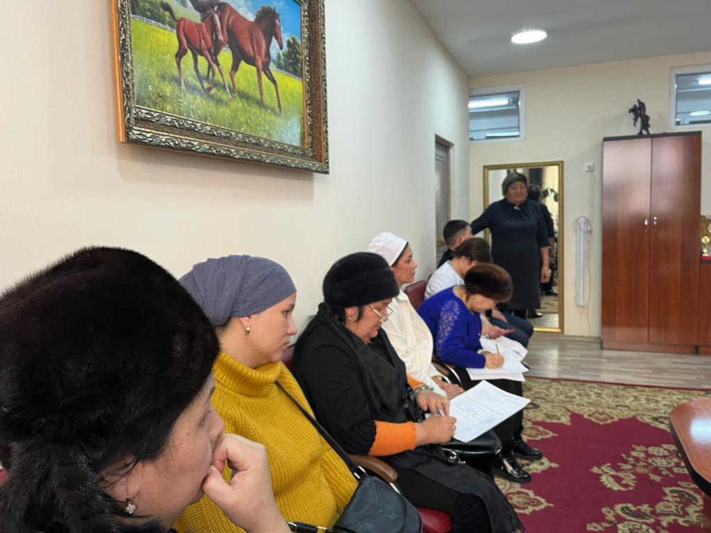 Қамқоршылық кеңес мүшелерінің отырысы